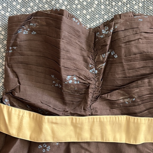 Anthropologie Strapless with Gold Sash tie. Beautiful Size 2 - Picture 2 of 9